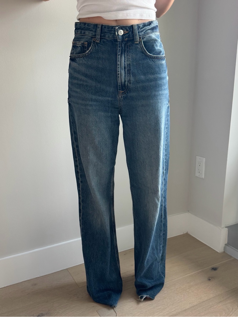 Zara High-Rise Wide-Leg Jeans in Dark Blue Denim